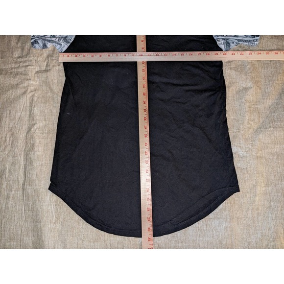 Fresh Laundry men's medium shirt in cash we trust money over everything - Picture 5 of 5